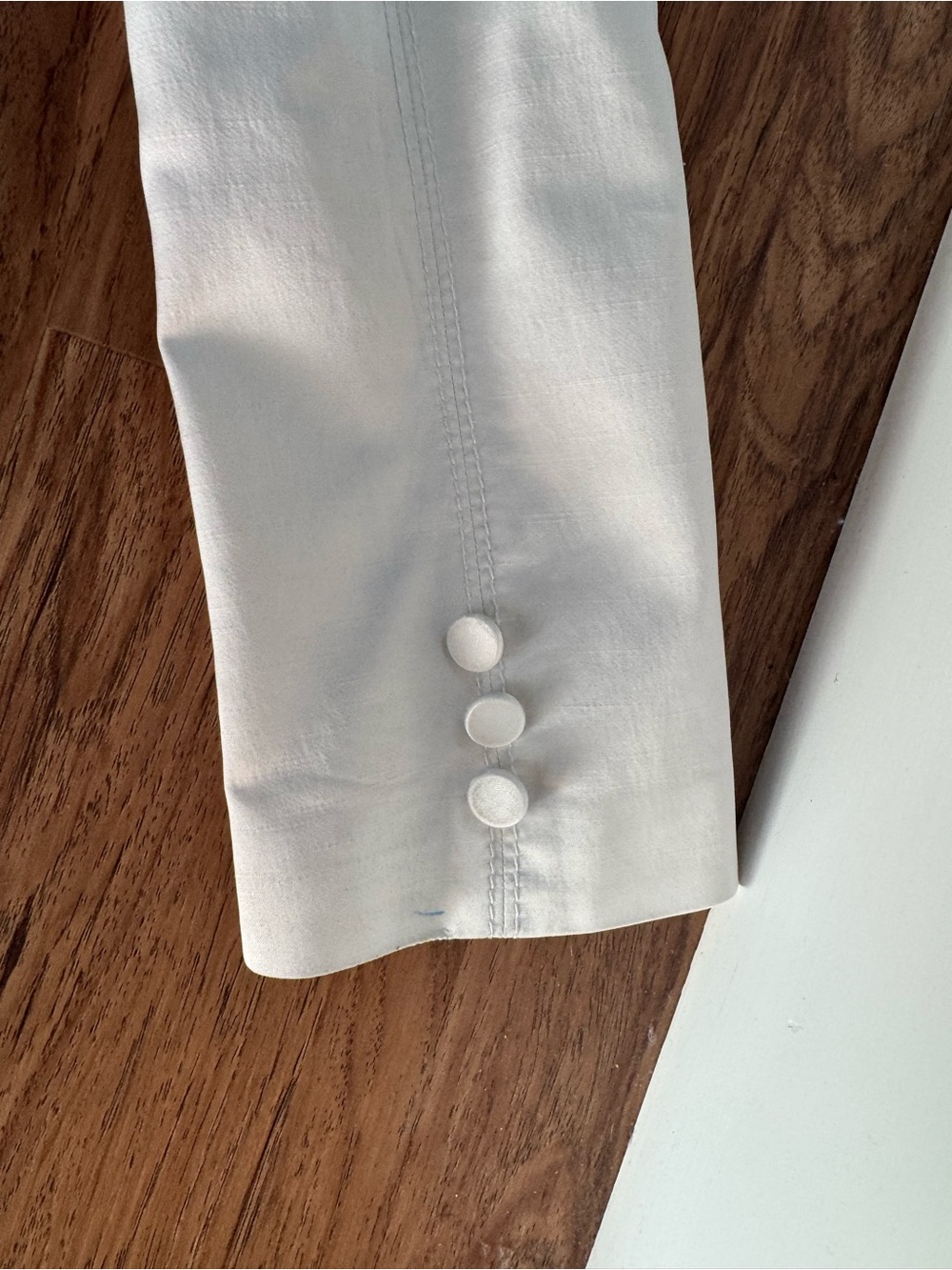 Bebe White Satin Tailored Pantsuit Jacket & Trousers - Picture 6 of 6